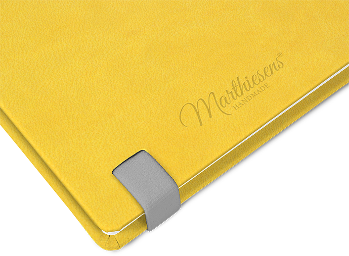 "Banana" - Large mit deinem Umschlagdesign