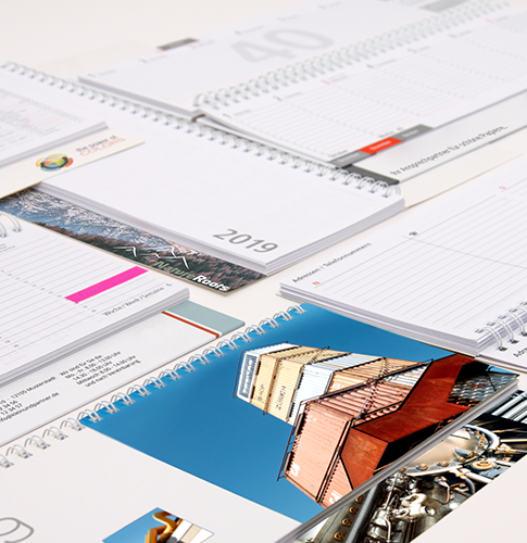 Tischquerkalender 2026: So planst du deine Woche auf 2 Seiten – praktisch, effektiv, werbewirksam